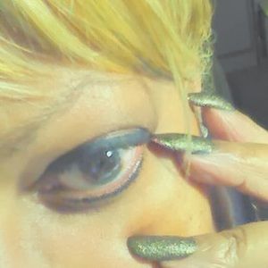 Meet your Posher, Regina